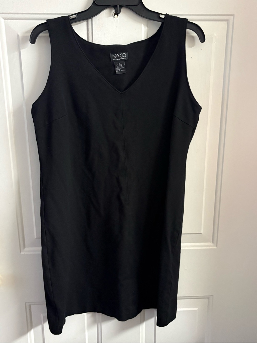 Circa 2009 New York & Company Black V-Neck Sleeveless Shift Tunic